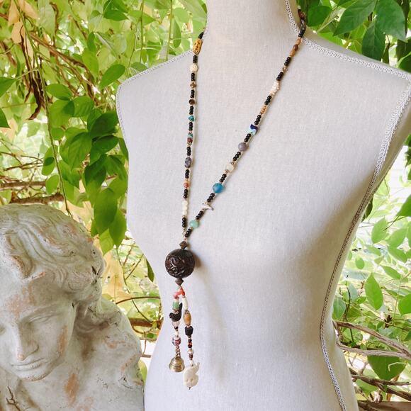 VTG Necklace Treasure Glass Carved Shell Gemstone Coral Trade Style Bead Heishi - Picture 6 of 14